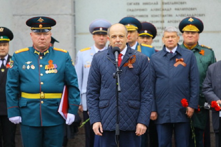Спикер и депутаты Заксобрания Иркутской области приняли участие в торжествах в честь Дня Победы