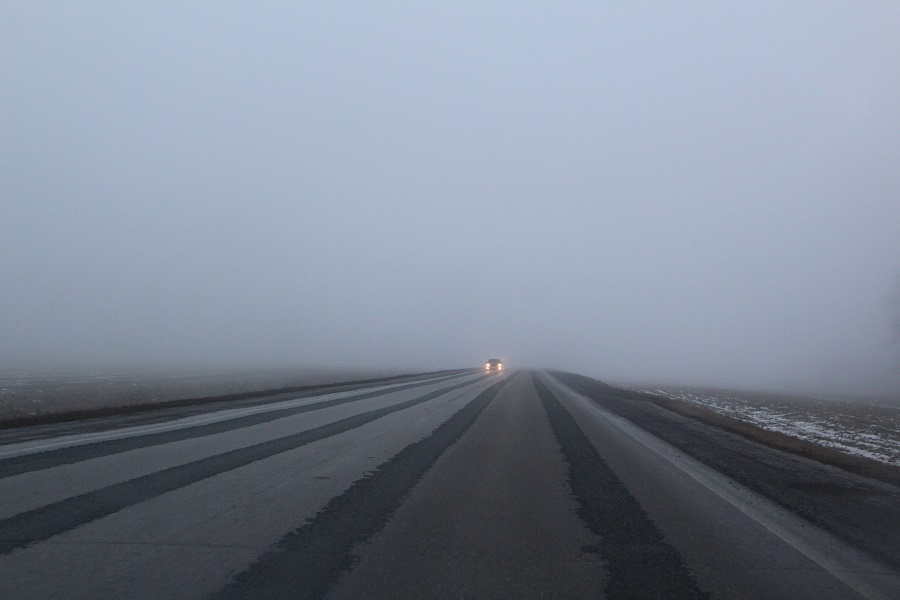 Жителей Башкирии предупреждают об осадках и тумане на дорогах
