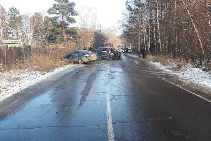 Пять человек пострадали в аварии в Шелеховском районе 4 ноября