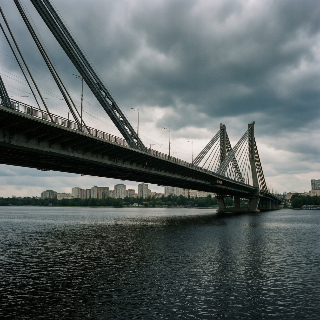 Удар по мосту через Днепр в Киеве 1 октября: что известно о последствиях и подтверждении инцидента Удар по мосту через Днепр в Киеве 1 октября: что известно о последствиях и подтверждении инцидента